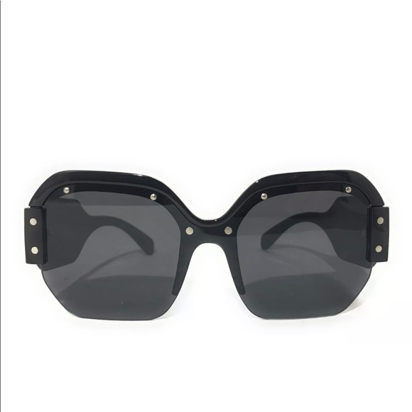Boutique Accessories - SOLD! Trendy Large Retro Sunglasses!